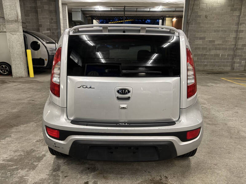 2012 Kia Soul +