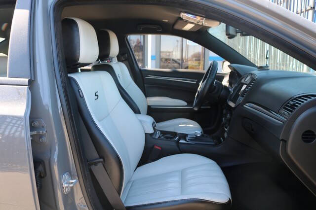 2017 Chrysler 300 S
