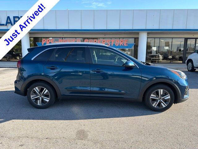 2022 Kia Niro LXS