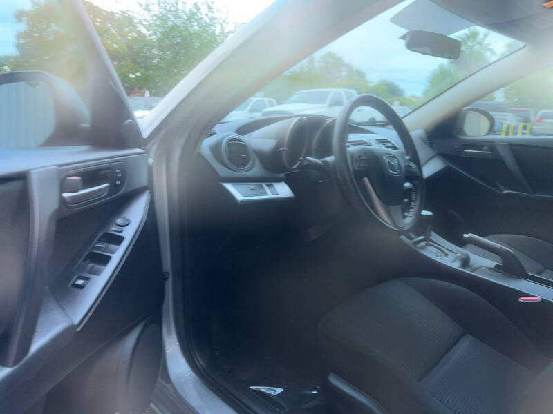 2013 Mazda MAZDA3 i Touring