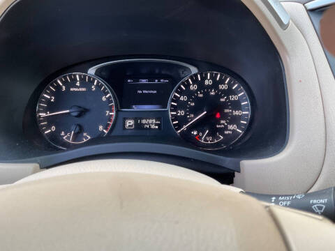 2015 Nissan Pathfinder SL