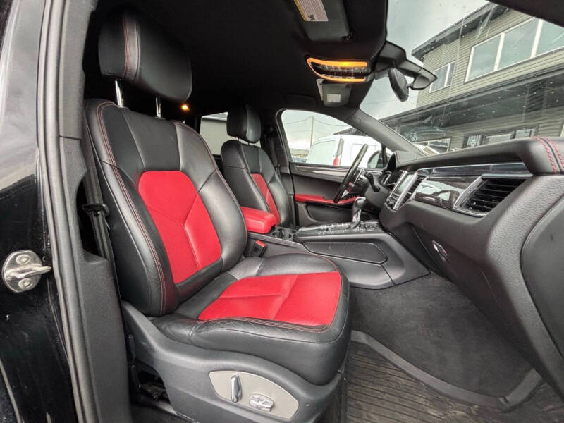 2016 Porsche Macan S