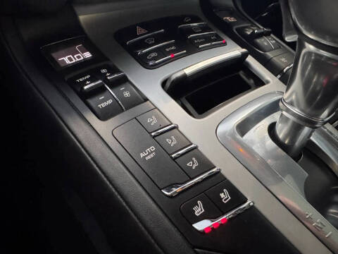 2016 Porsche Cayenne GTS