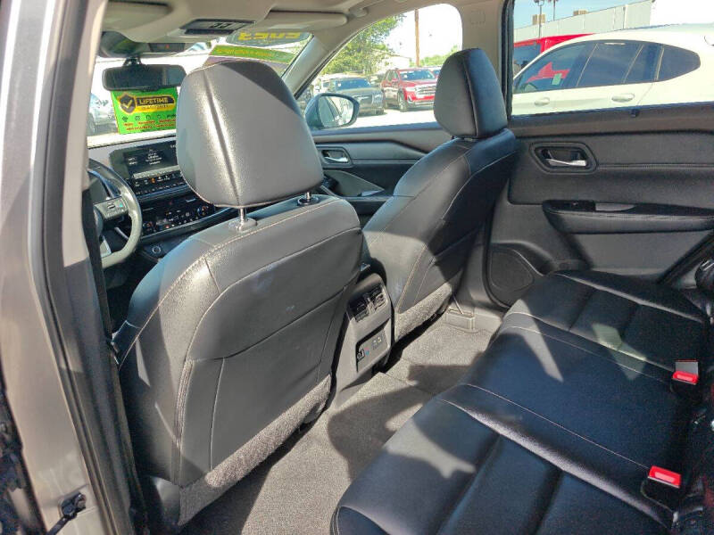 2023 Nissan Rogue SL