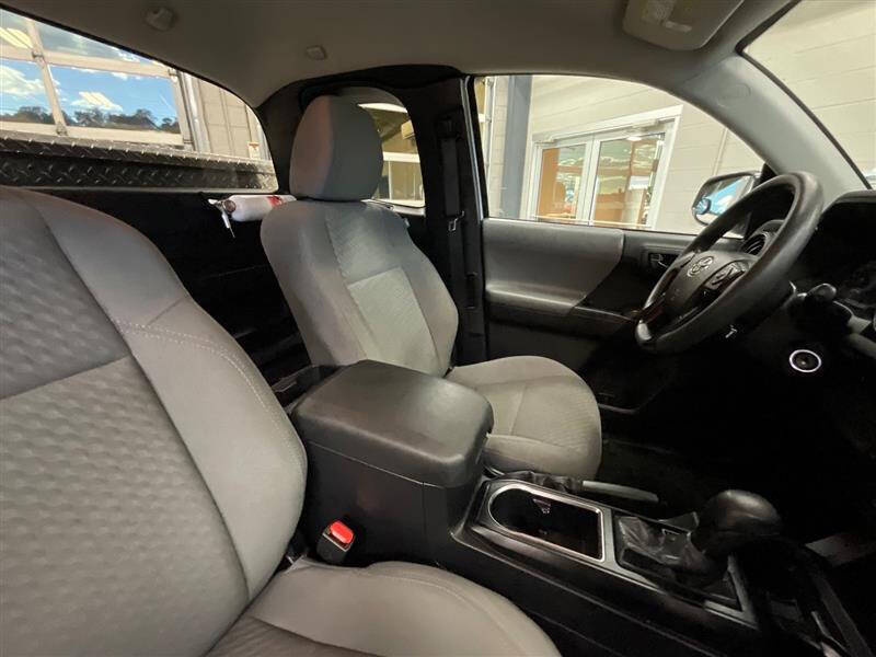 2022 Toyota Tacoma SR