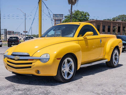 2004 Chevrolet SSR LS