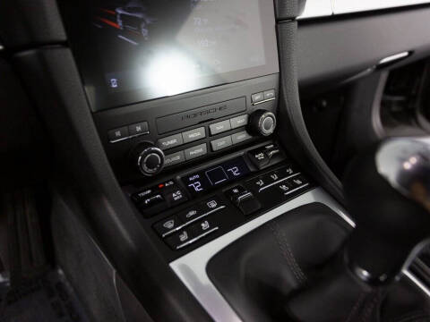 2025 Porsche 718 Cayman