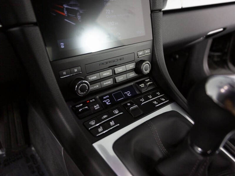 2025 Porsche 718 Cayman