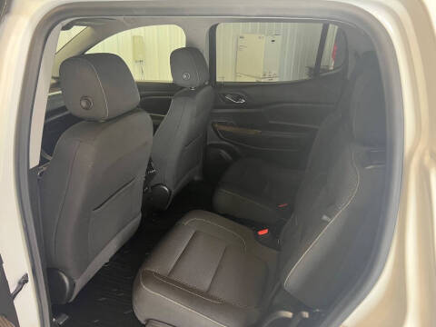 2023 GMC Acadia SLE