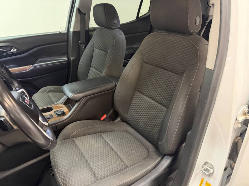 2018 GMC Acadia SLE-2
