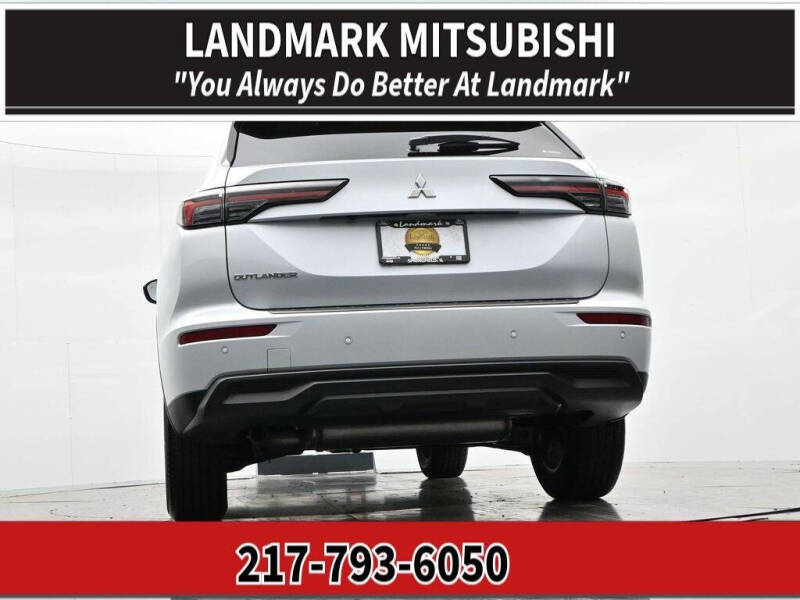 2026 Mitsubishi Outlander ES