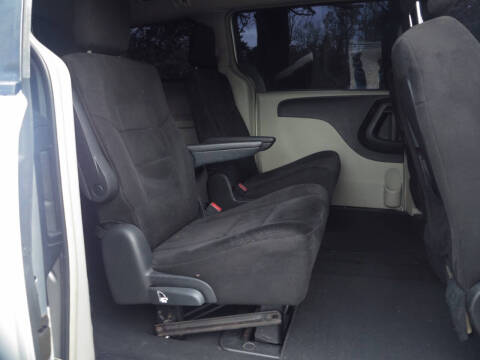 2011 Chrysler Town and Country Touring