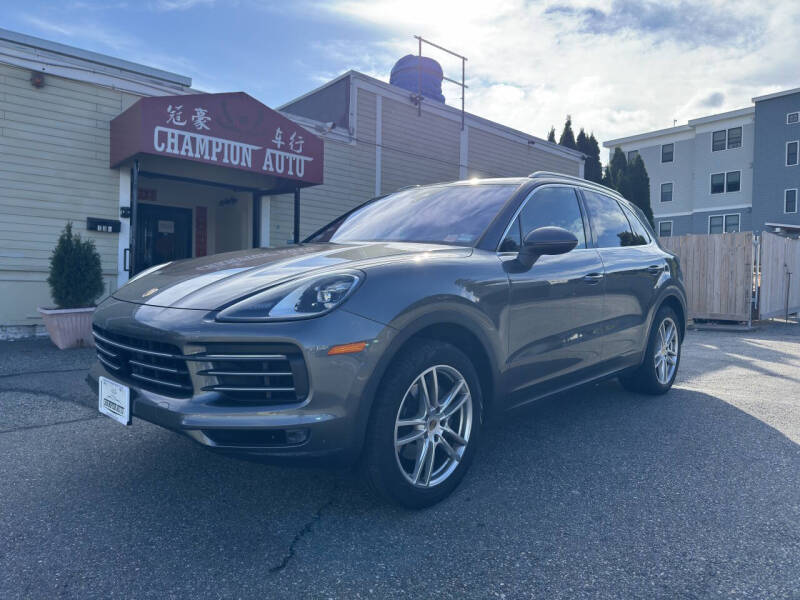 2019 Porsche Cayenne Base's photo