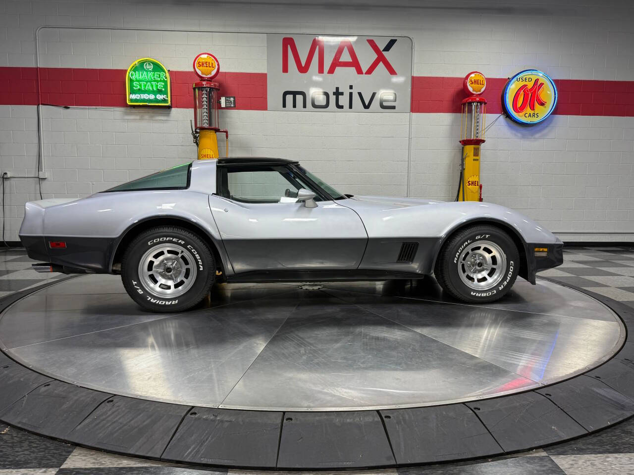 1981 Chevrolet Corvette 36
