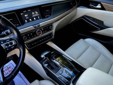 2019 Kia Cadenza Premium