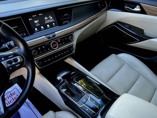 2019 Kia Cadenza Premium