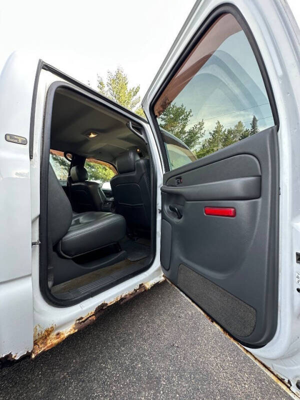 2004 Chevrolet Silverado 3500 LT