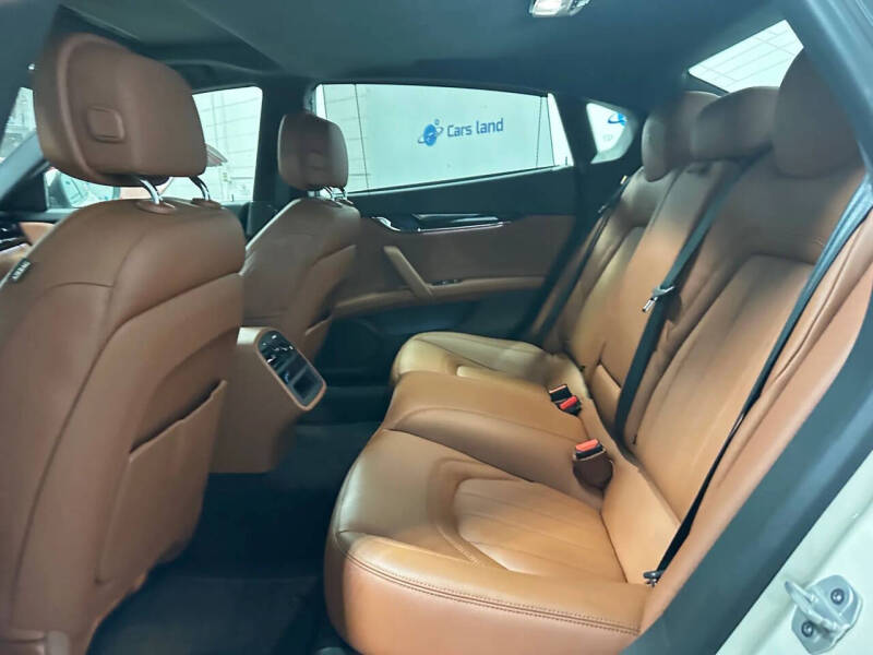 2022 Maserati Quattroporte Modena Q4