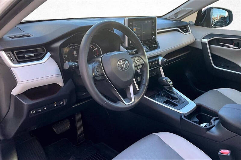 2020 Toyota RAV4 Limited