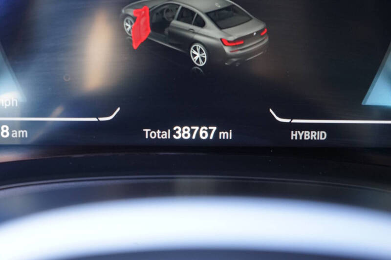 2022 BMW 3 Series 330e