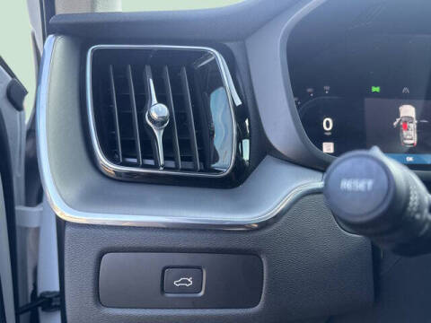 2023 Volvo XC60 B5 Core