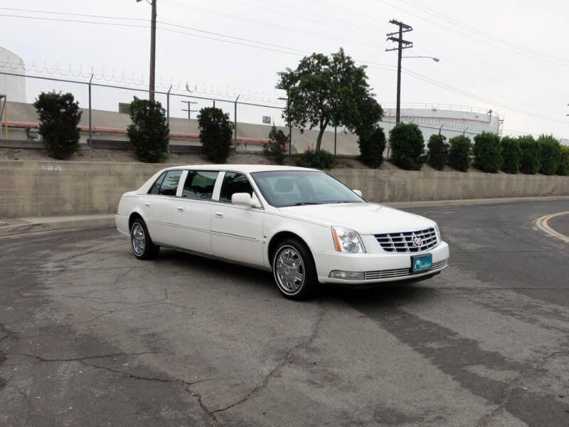 2007 Cadillac DTS 6-Door Limo