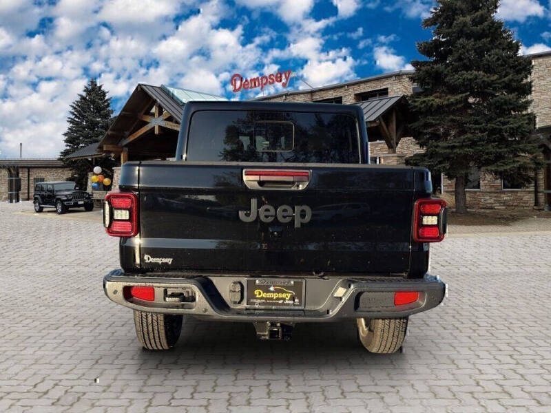2025 Jeep Gladiator Sport