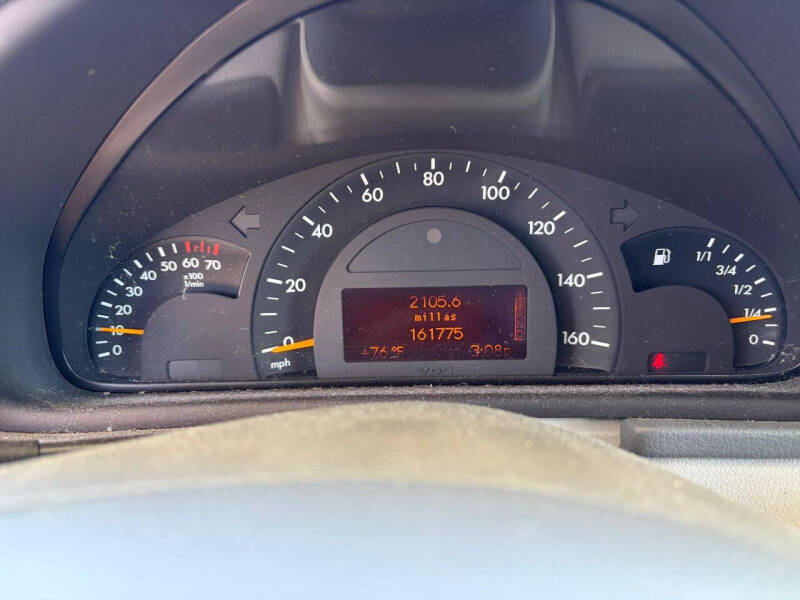 2004 Mercedes-Benz C-Class C 240