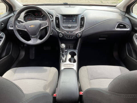 2018 Chevrolet Cruze LT Auto