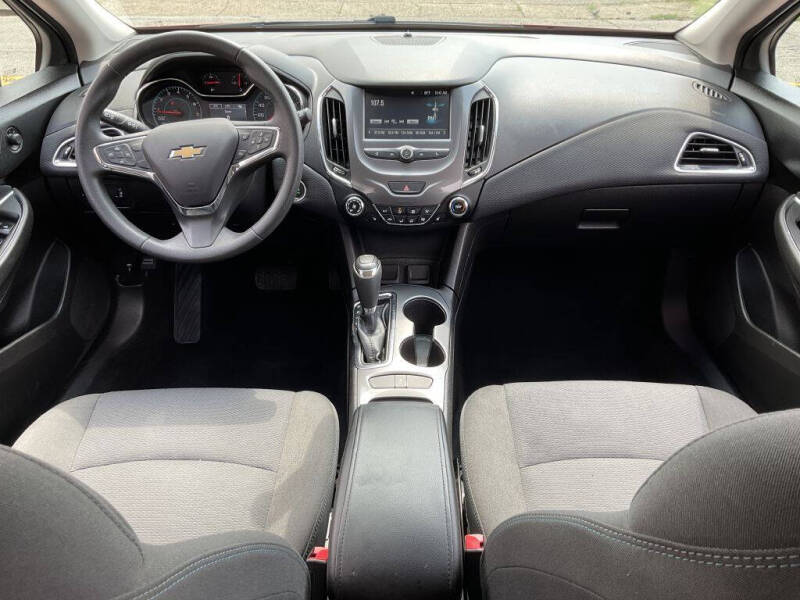 2018 Chevrolet Cruze LT Auto