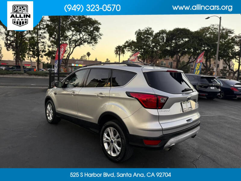 2019 Ford Escape SEL