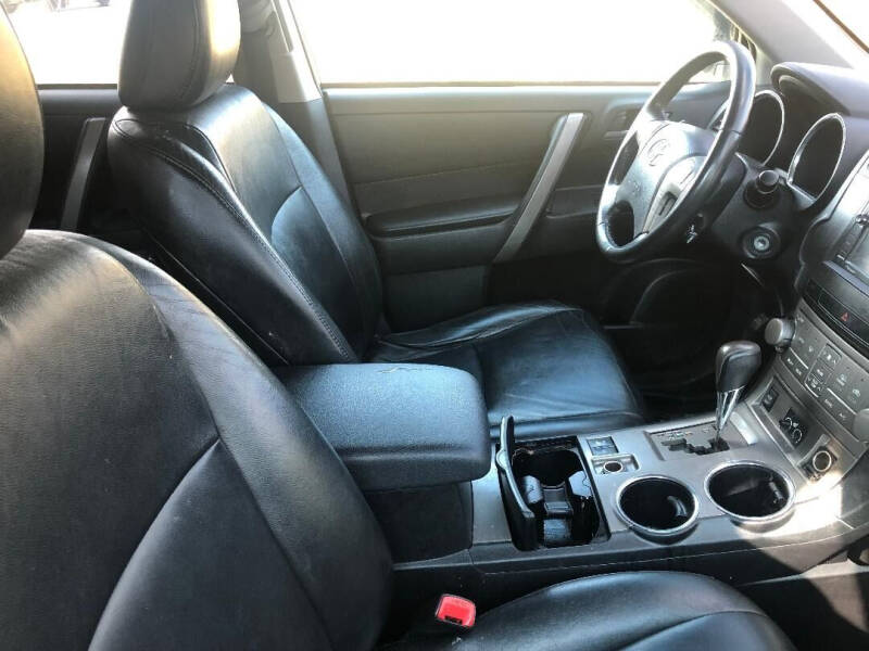 2010 Toyota Highlander SE