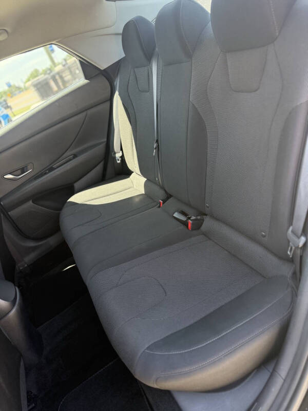 2021 Hyundai Elantra SE