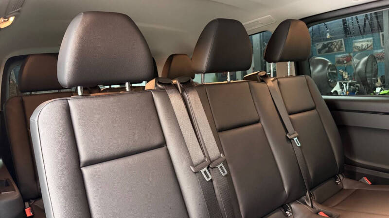 2023 Mercedes-Benz Metris Passenger