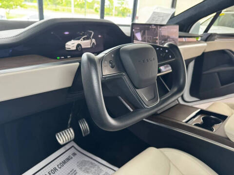 2023 Tesla Model X Standard Range
