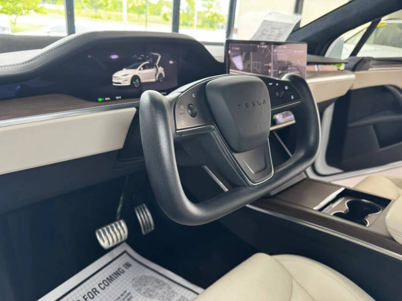 2023 Tesla Model X Standard Range