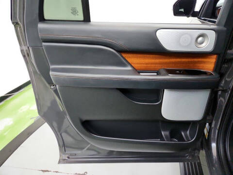 2023 Lincoln Navigator L Black Label