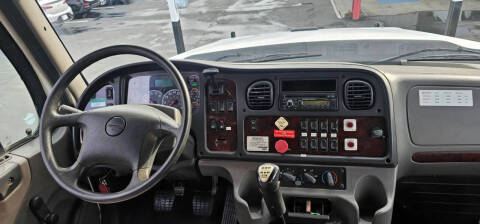 2016 Freightliner 108 SD