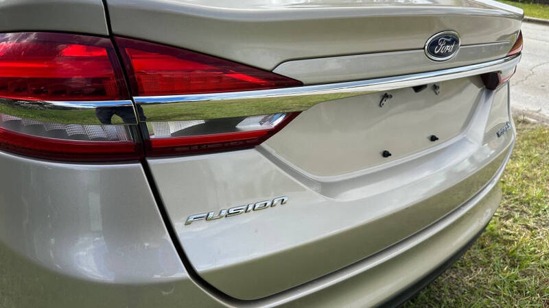 2018 Ford Fusion Hybrid SE