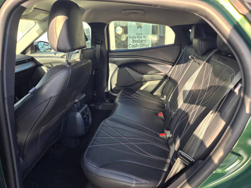 2025 Ford Mustang Mach-E Select