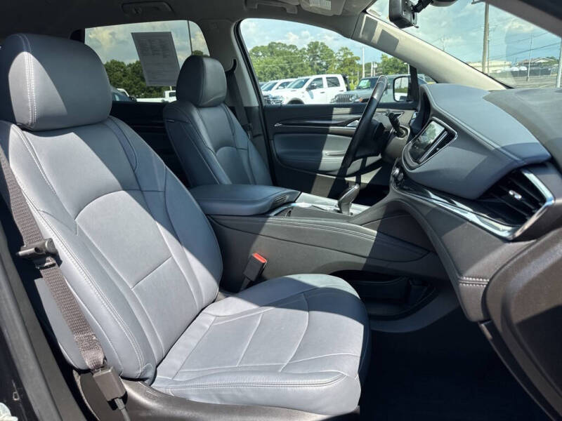 2021 Buick Enclave Essence