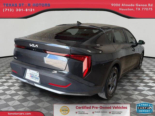 2025 Kia K4 LXS