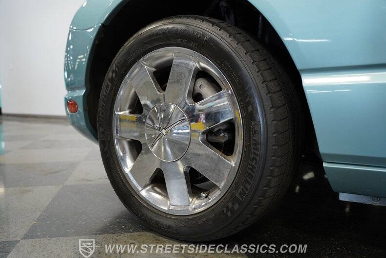 2002 Ford Thunderbird Deluxe