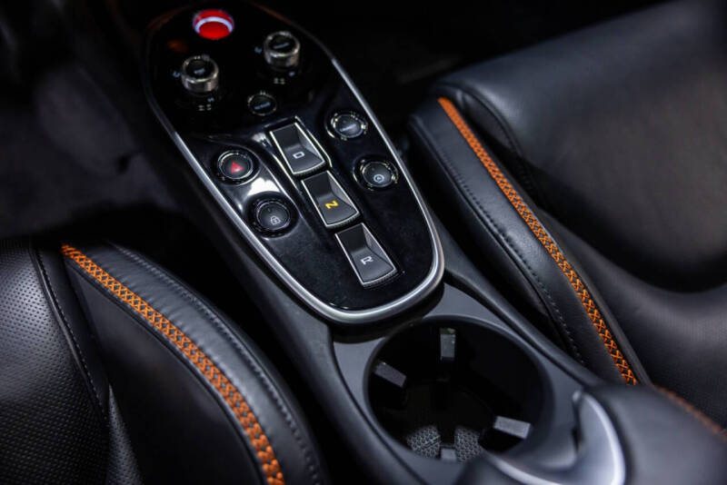 2023 McLaren GT