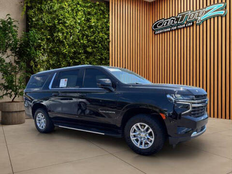 2023 Chevrolet Suburban LT