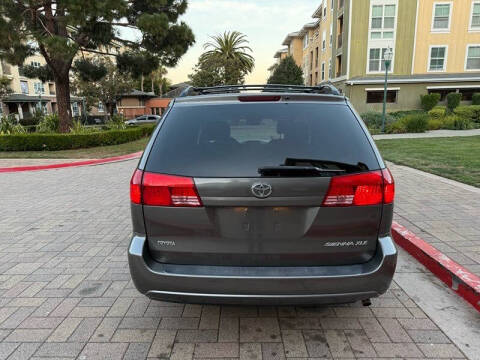 2004 Toyota Sienna XLE 7 Passenger