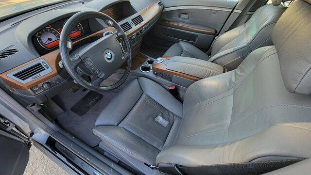 2002 BMW 7 Series 745Li