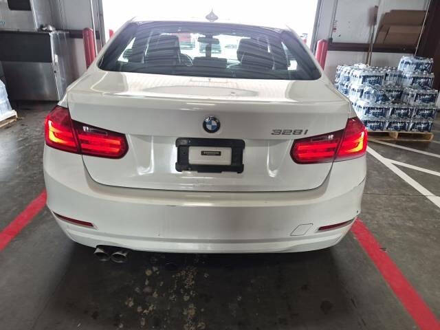 2015 BMW 3 Series 328i