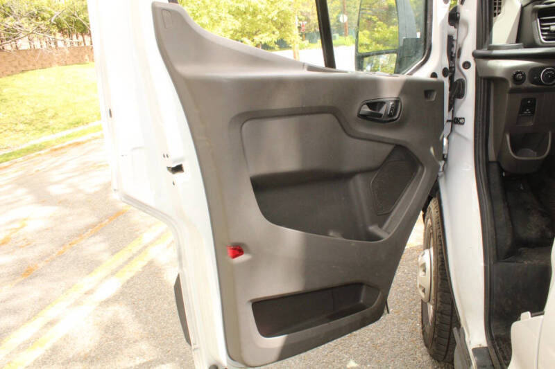 2023 Ford Transit 250