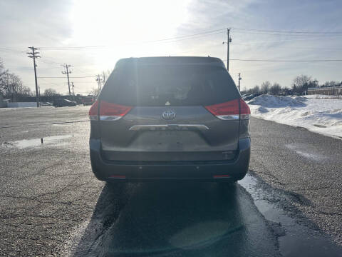 2014 Toyota Sienna Limited 7-Passenger